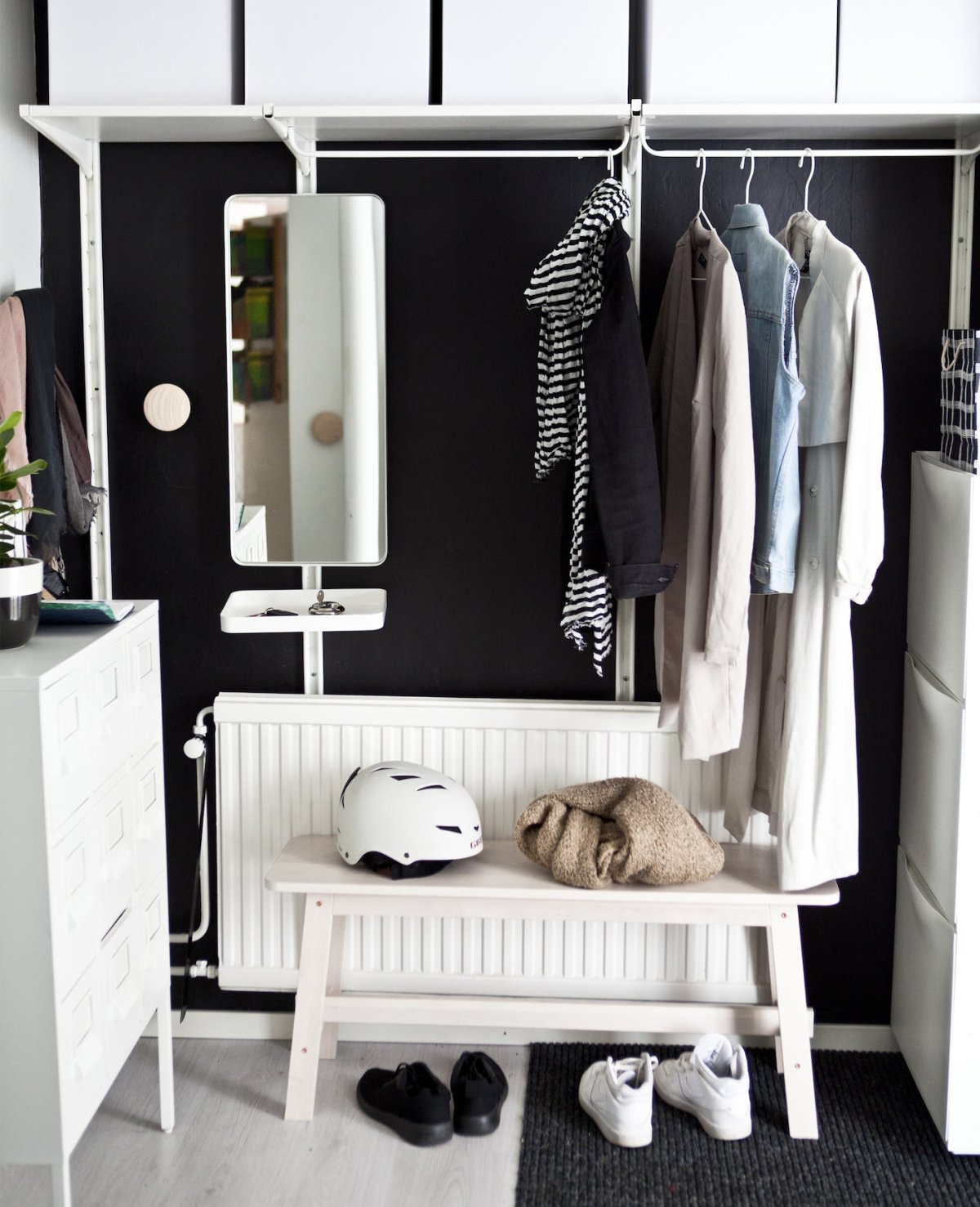 Маленькая белая прихожая икеа