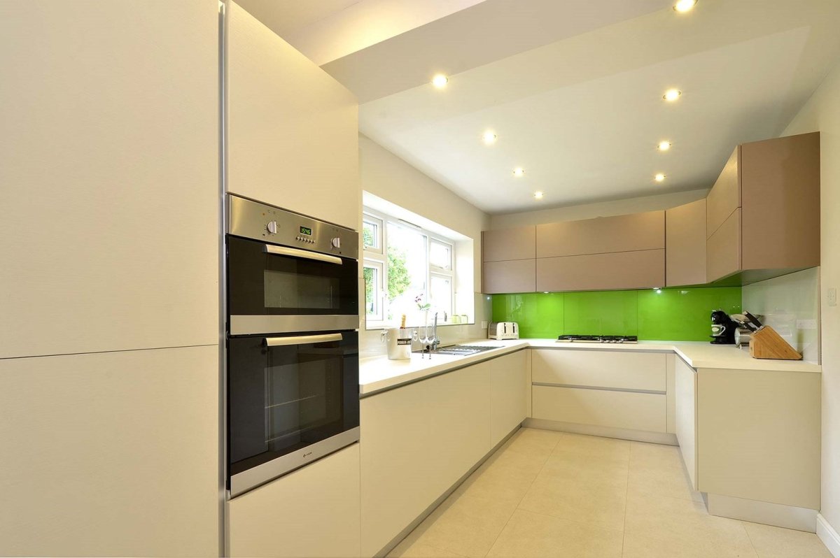 Кухня слоновая кость матовая