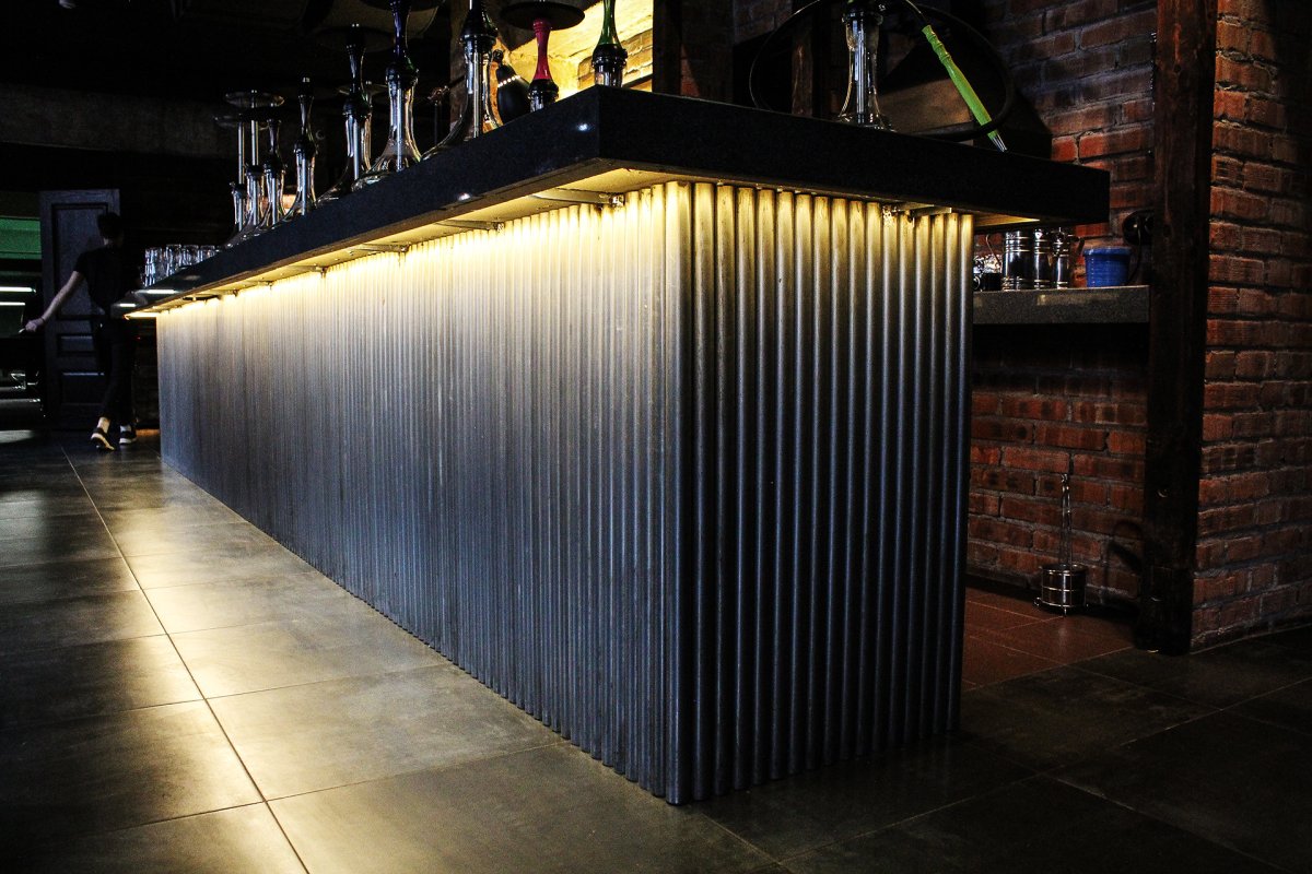 Профнастил в офисном интерьере