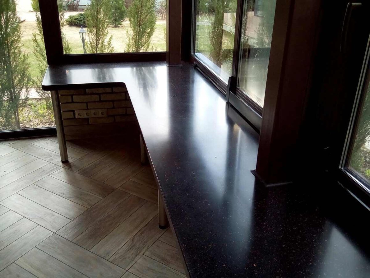 Гранит Абсолют Блэк подоконник