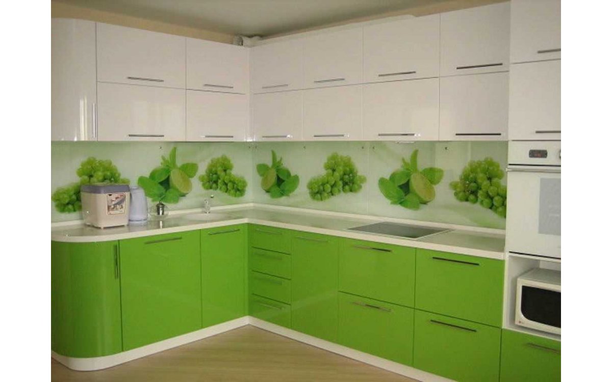 Кухня встроенная зеленая