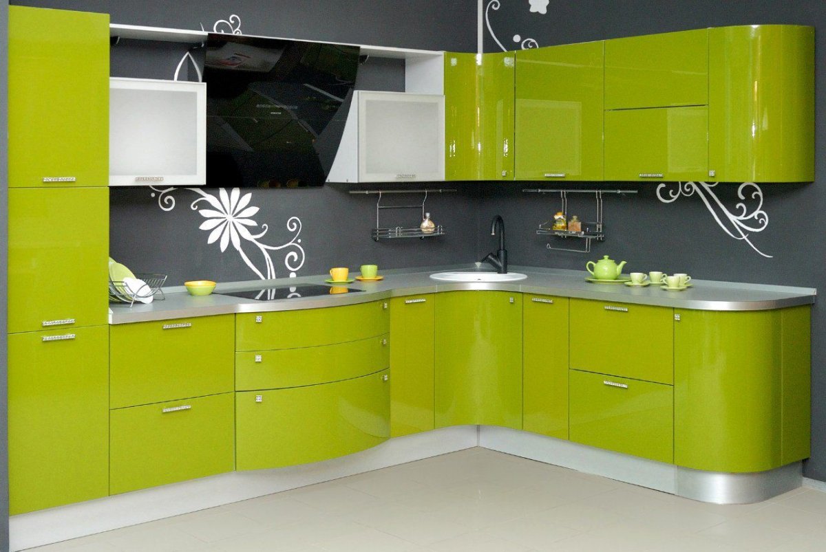 Зеленая кухня с зеленым фартуком