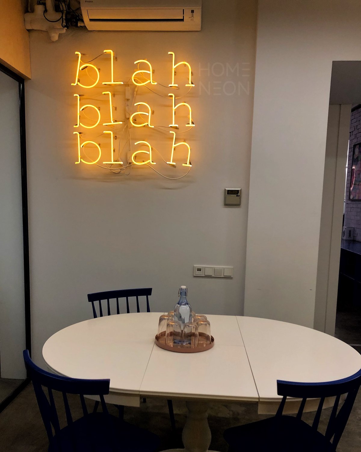 Неоновая вывеска на кухню