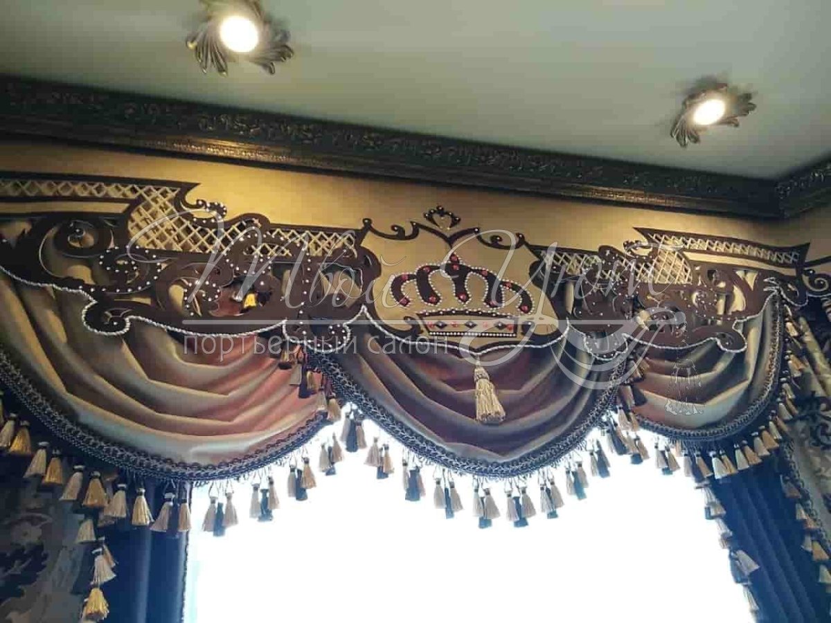 Ажурный ламбрекен на кухню