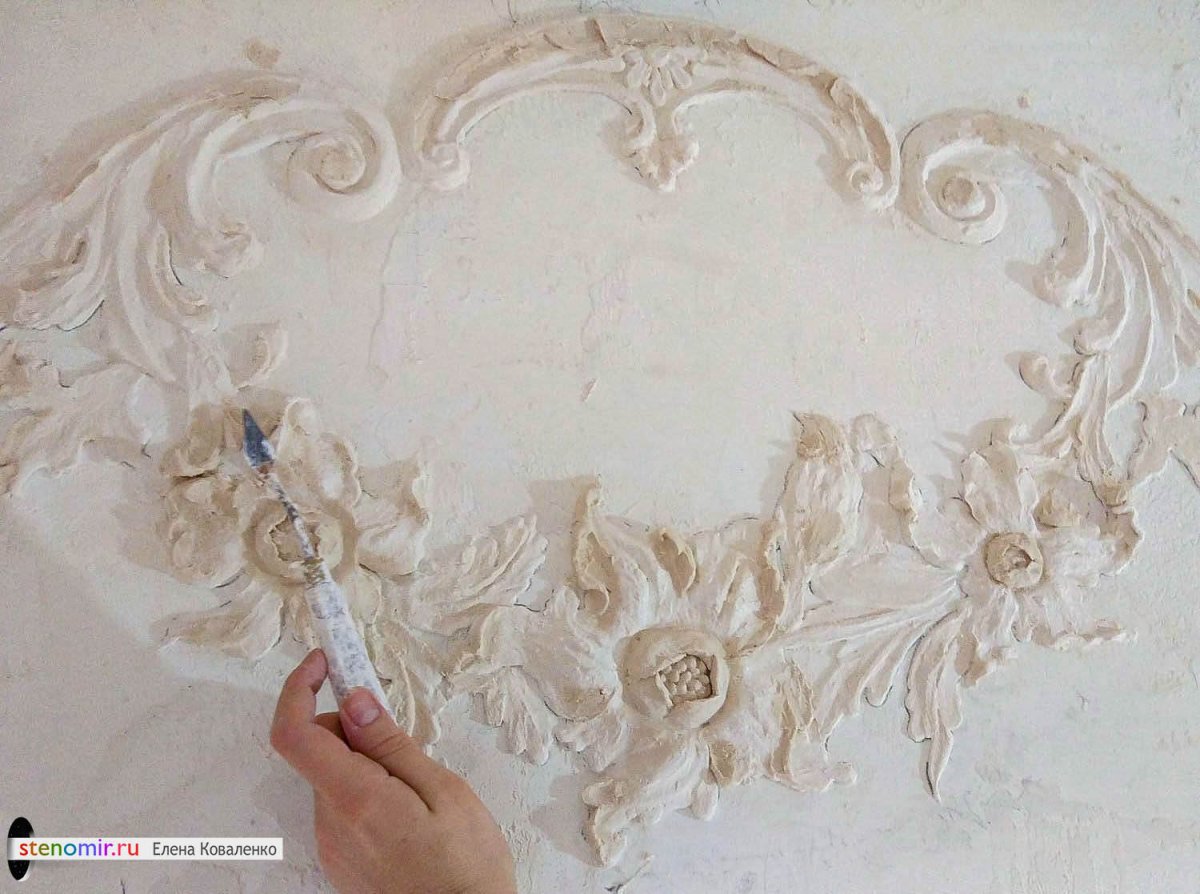 Гипсовый декор на стену