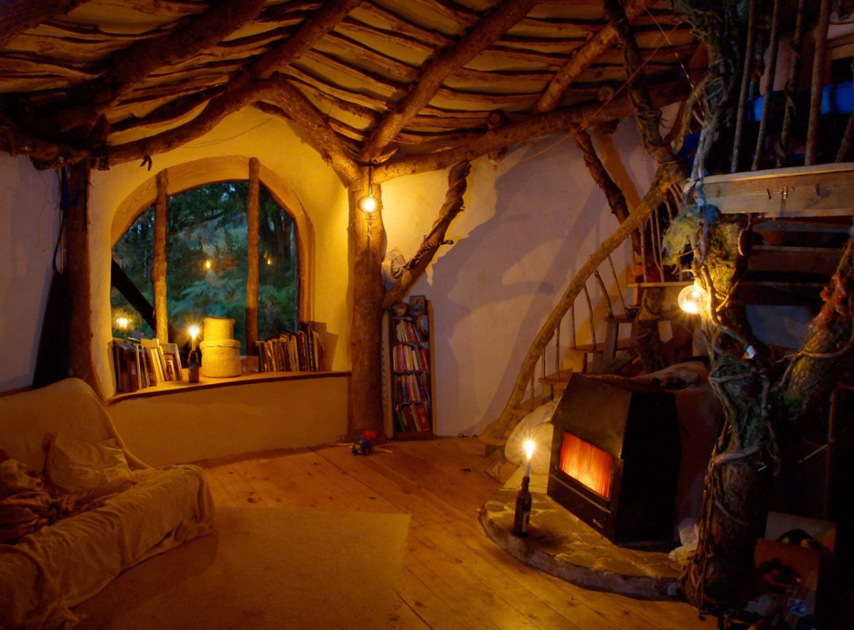 Дом Хоббита»/the Hobbit House (Уэльс, Великобритания)