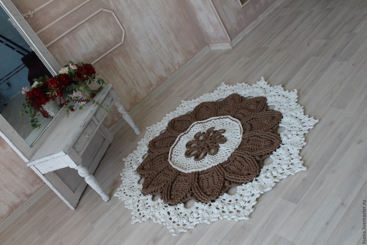 Синий коврик вязаный крючком