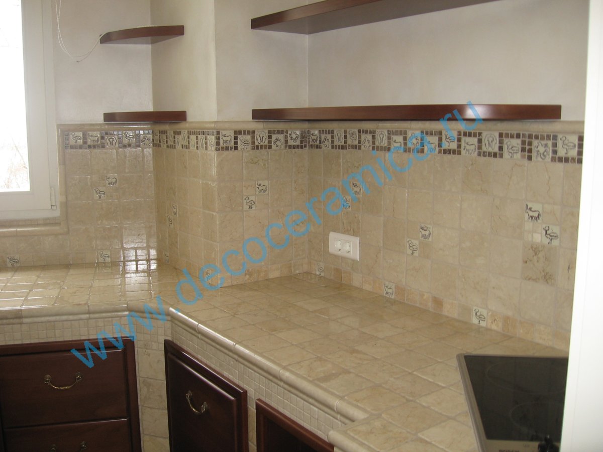 Кухонный гарнитур из гипсокартона и плитки