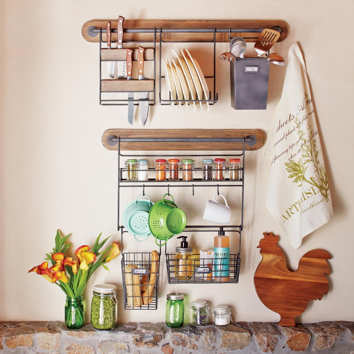 Полочки на кухню для мелочей