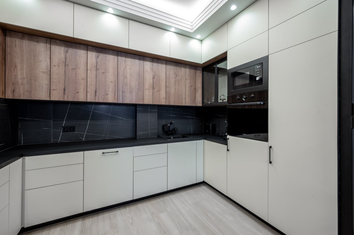 Фартук для кухни бюджетный вариант