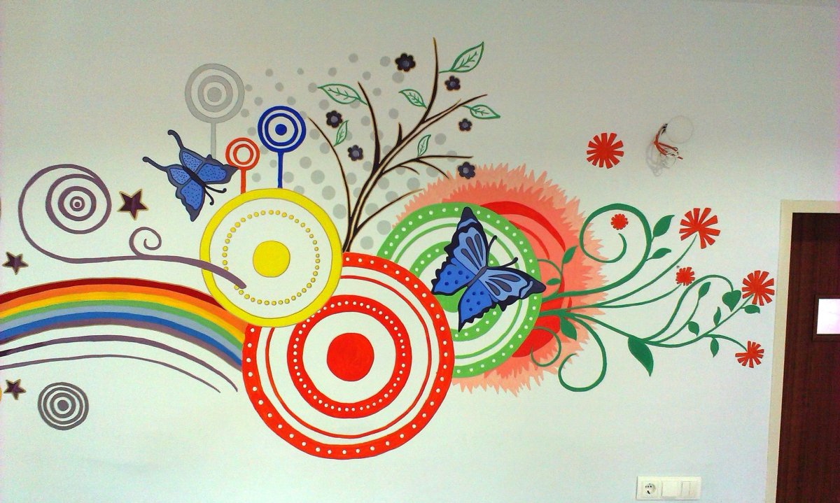 Роспись стен в начальной школе