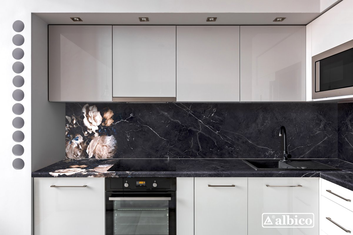 Черно белая кухня