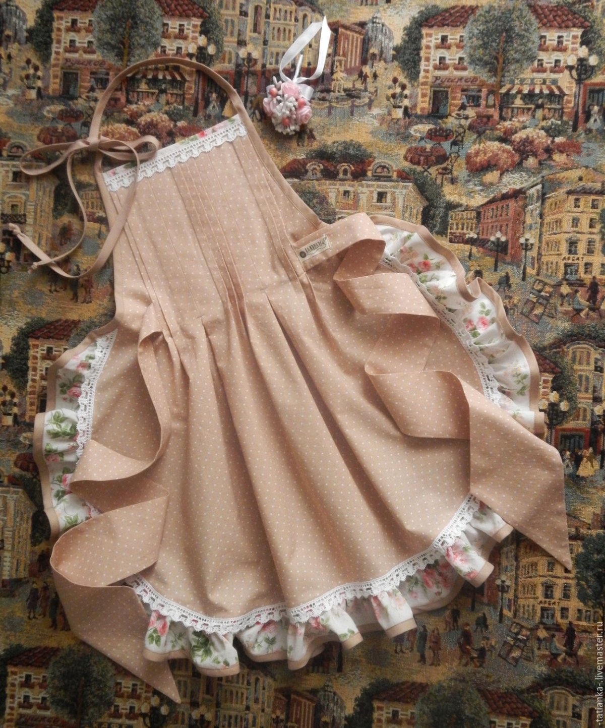 Фартук с оборочками