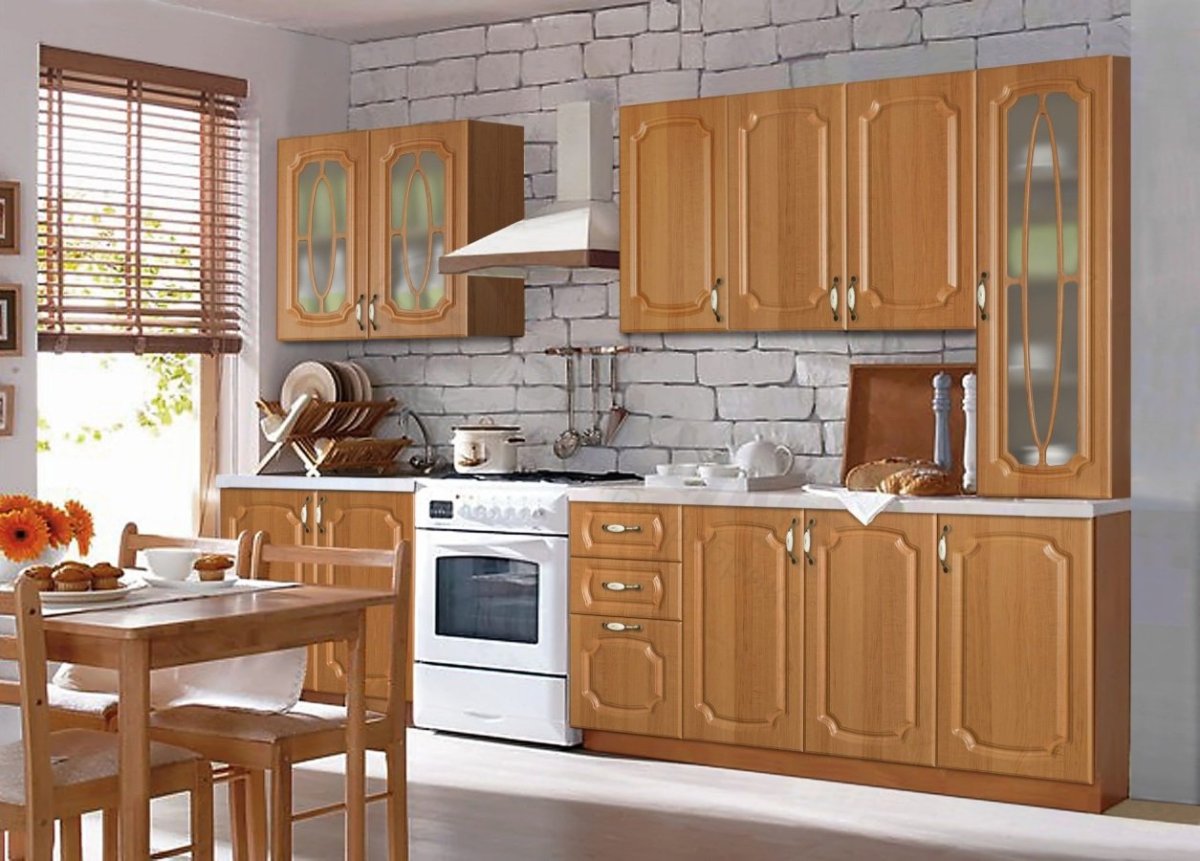 Бордовые стены на кухне