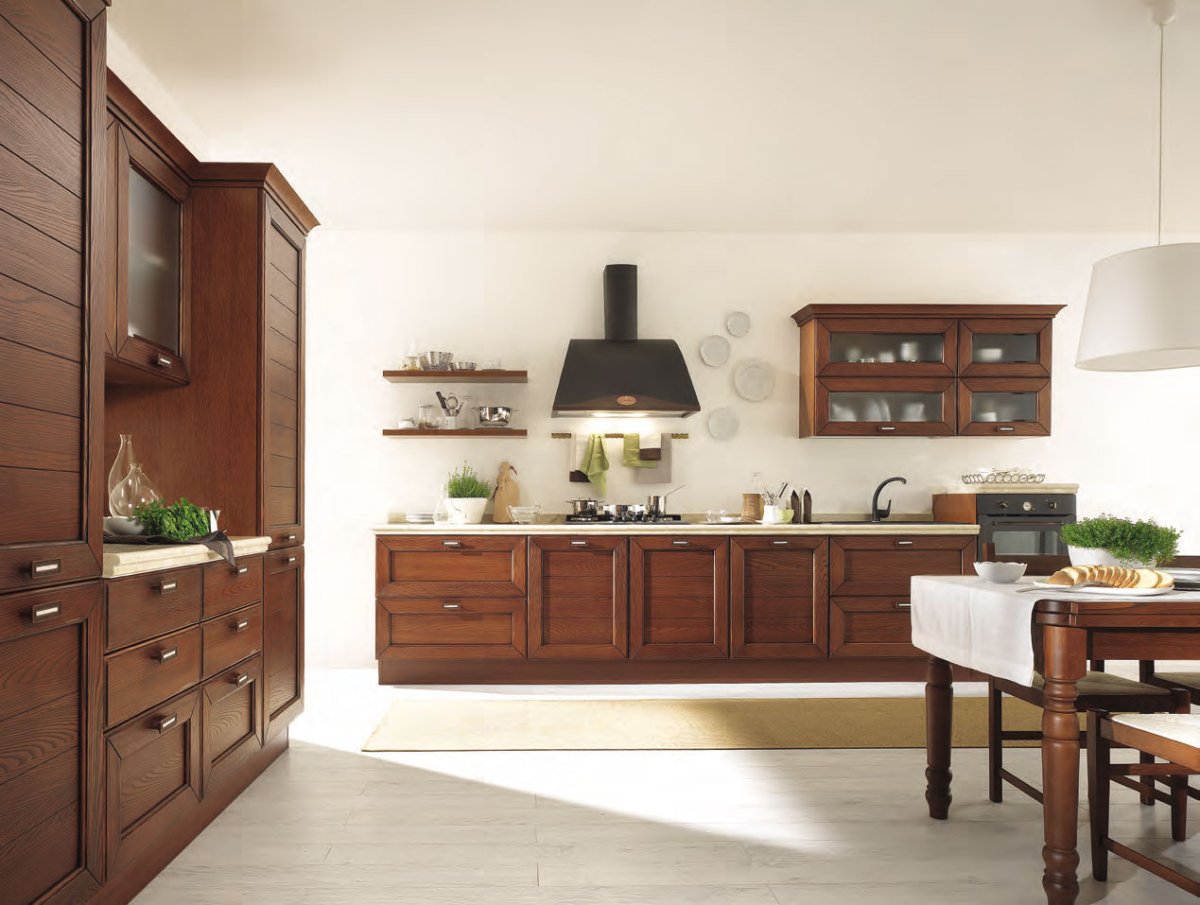 Кухня в цвете каштан