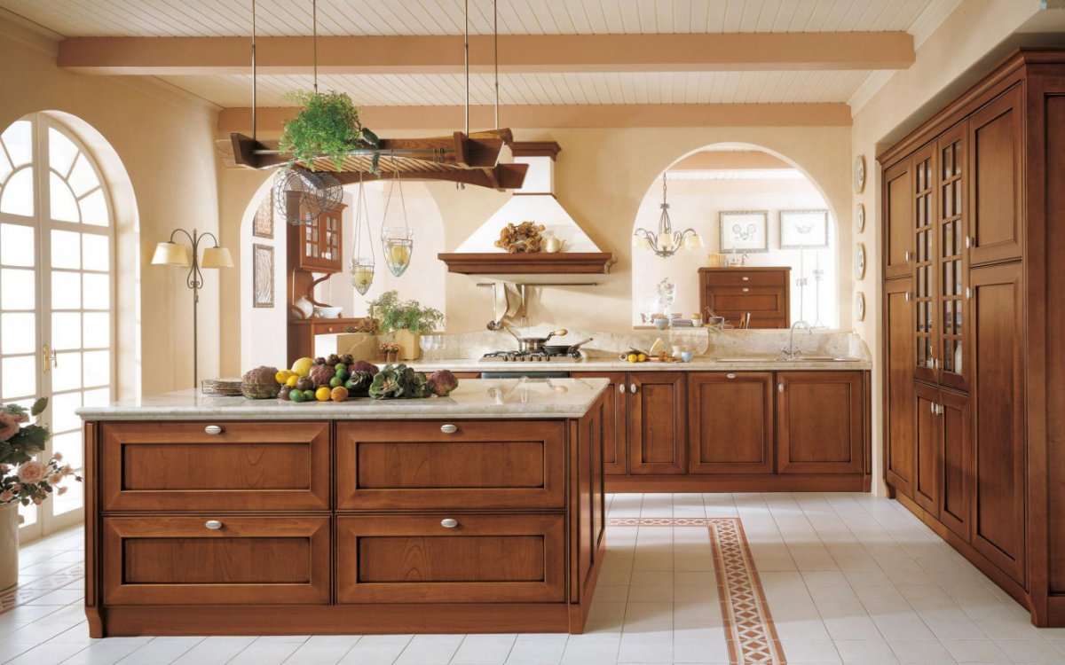 Кухонная гарнитура под дерево