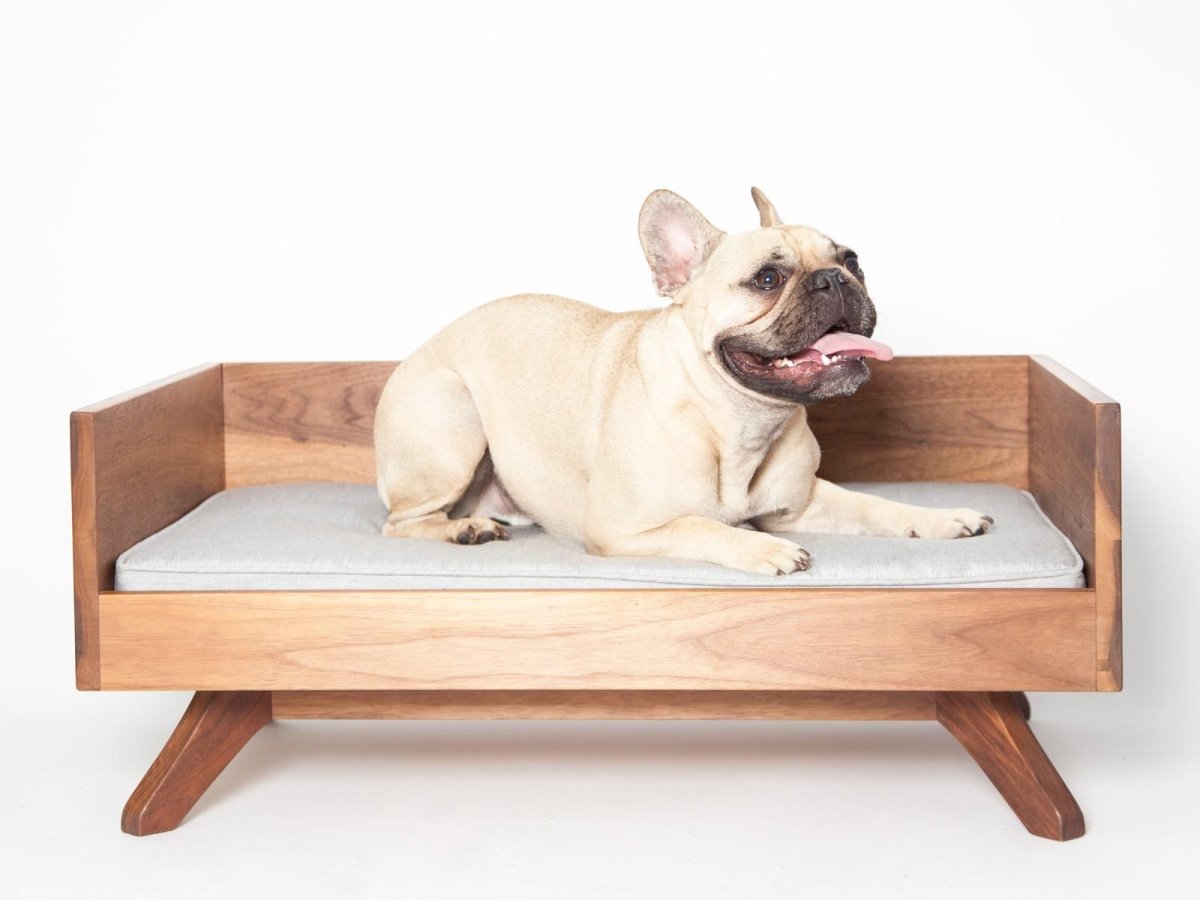 Лежанки для животных из дерева