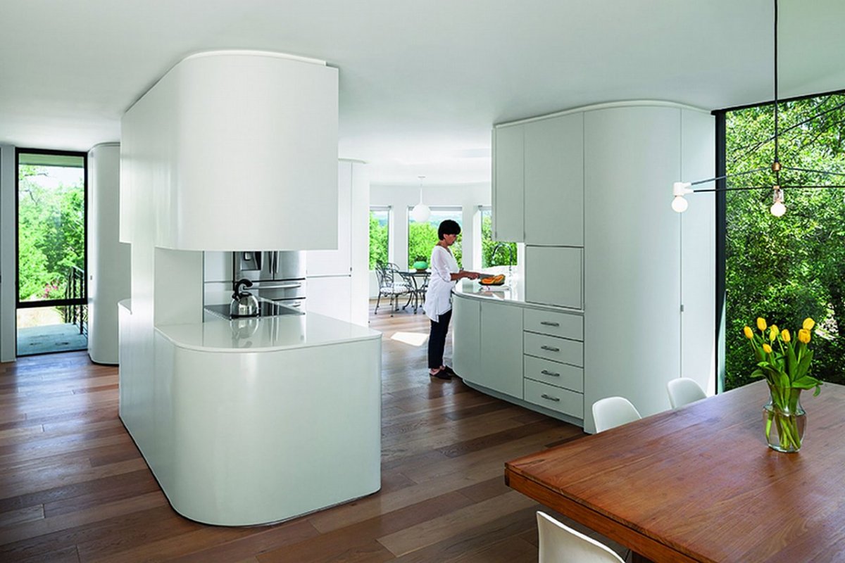 Интерьер с закругленными углами