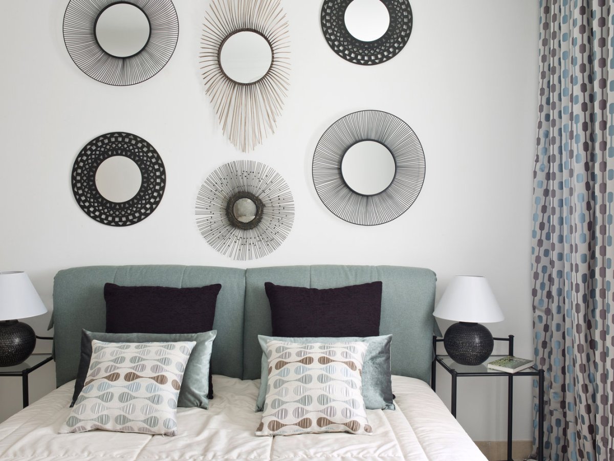 Наклейки на стену круги