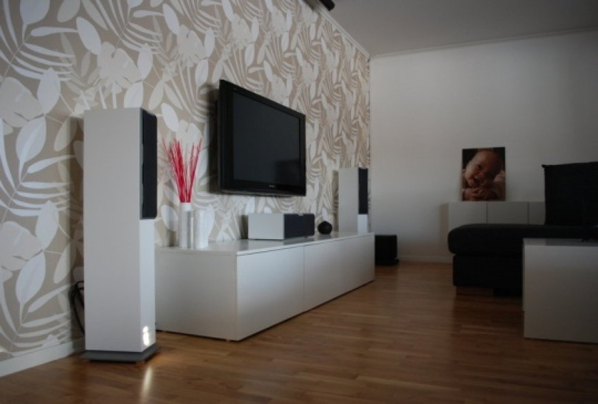 Обои под белую стенку