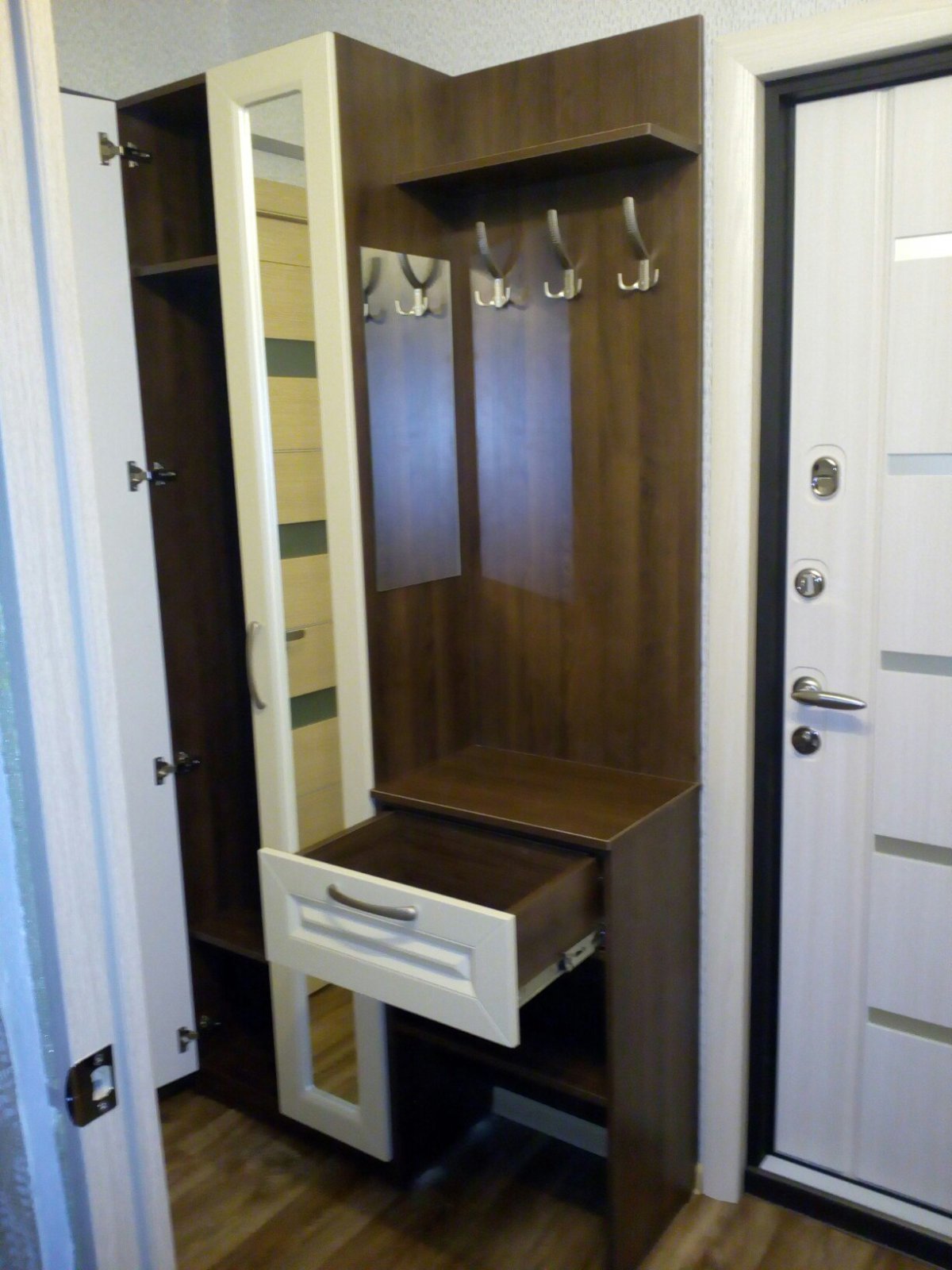 Маленькая прихожая в хрущевке