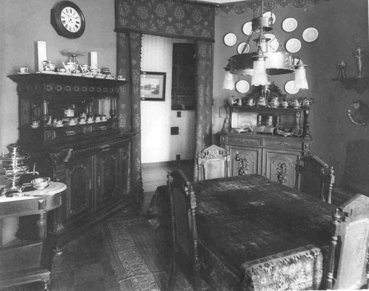 Квартира барона Икскуля