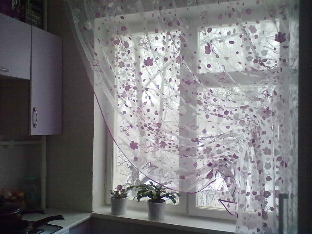 Тюль с ромашками