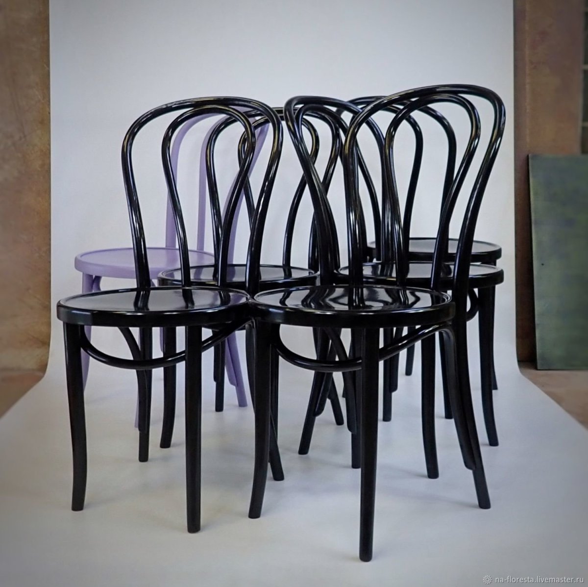 Венский стул в Сканди интерьере