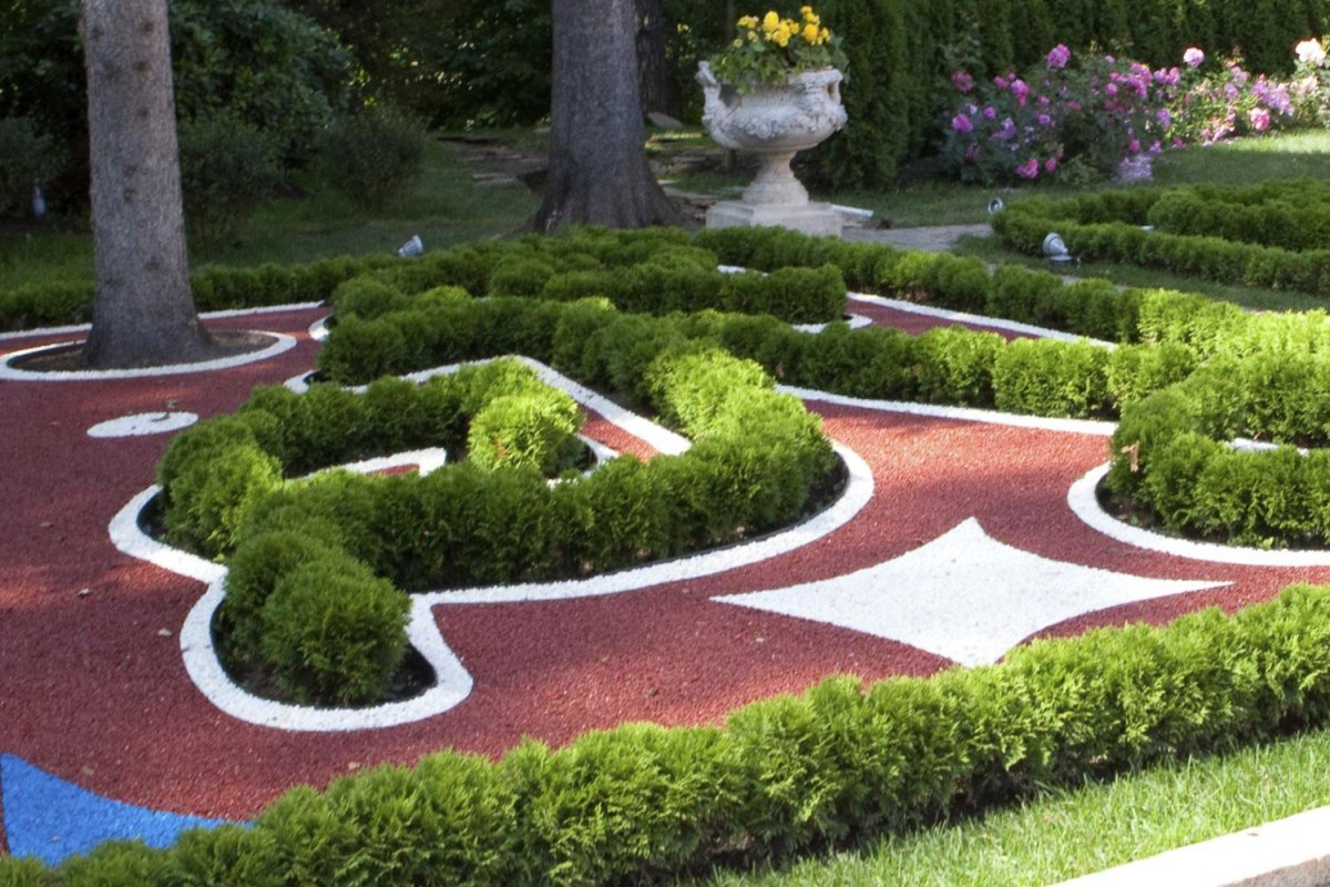 Отсыпка клумбы щебнем