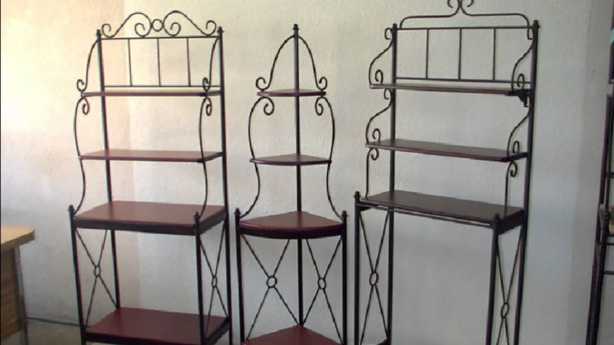 Кованый стеллаж для цветов