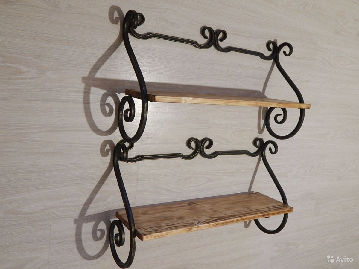 Этажерка из металла