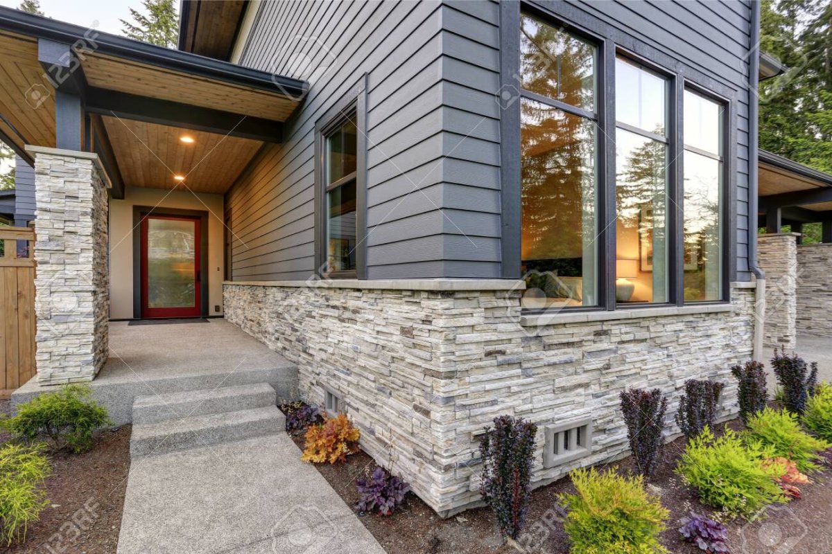 Цокольный сайдинг Nailite под щепу