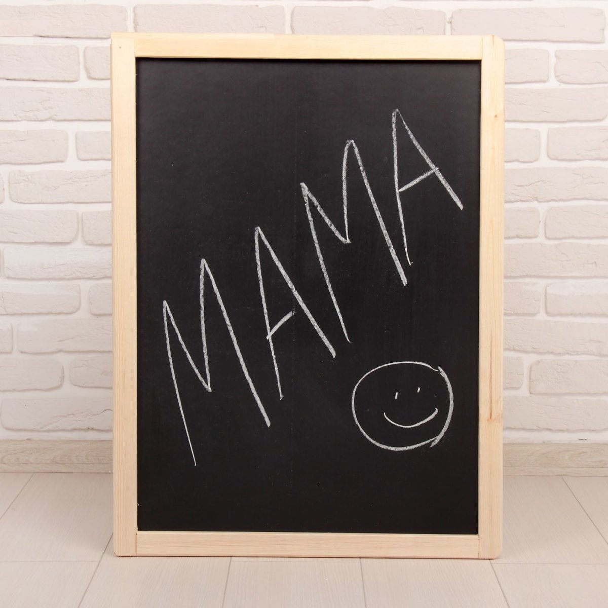 Рисовать мелом на доске