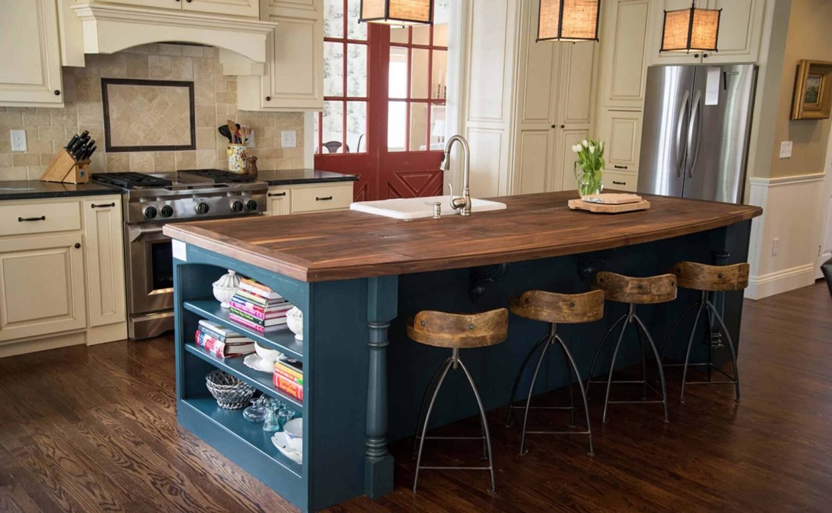 Кухонный остров деревянный