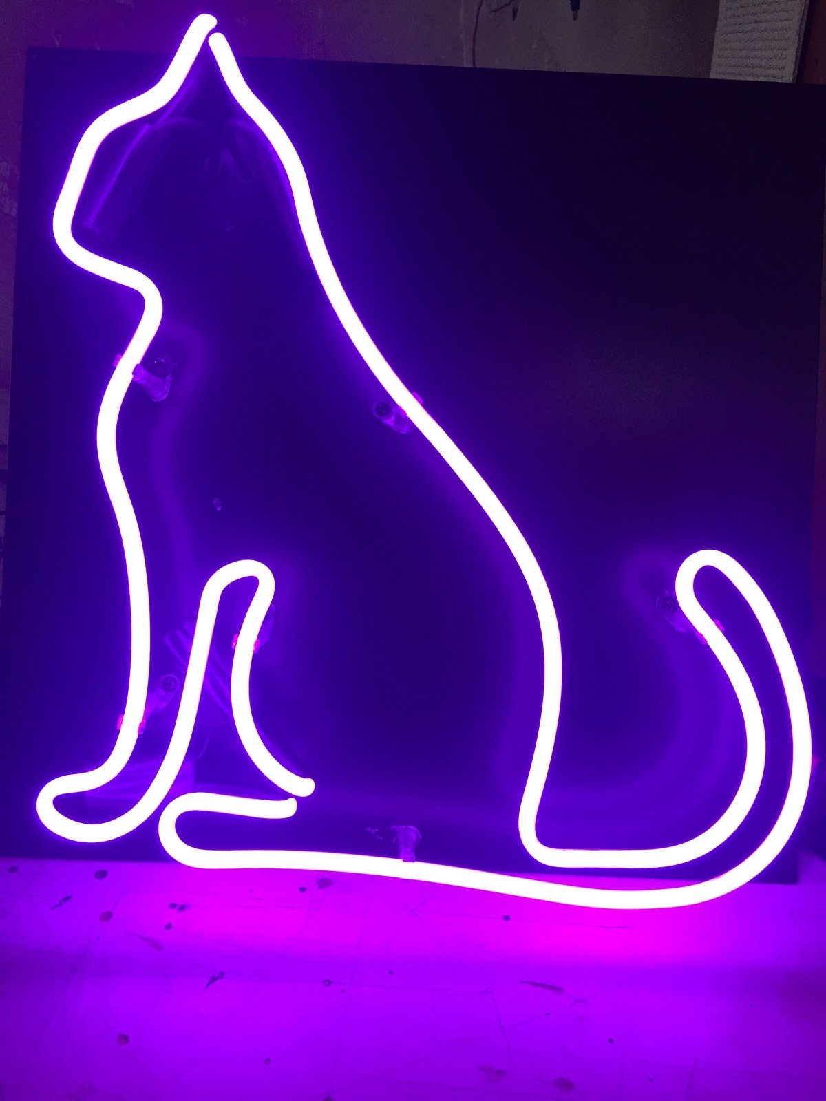 Натяжной потолок с подсветкой