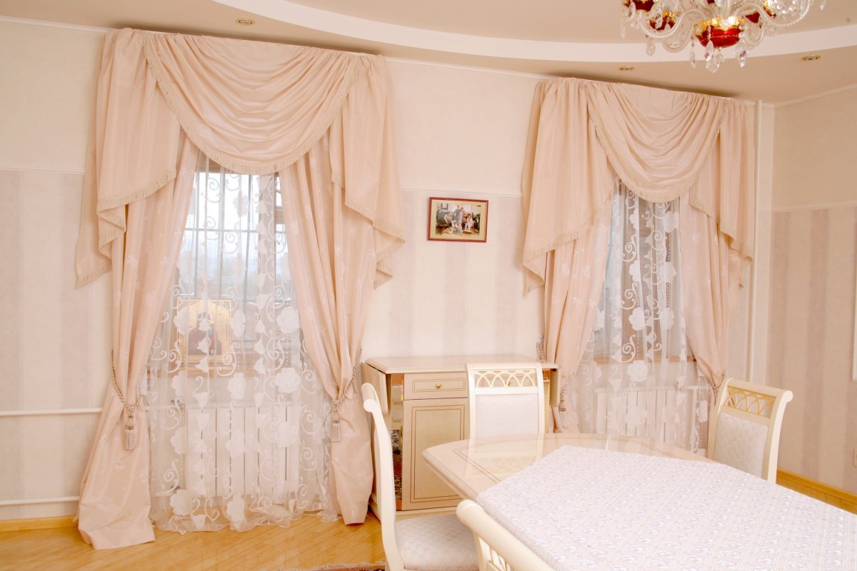 Тюли и шторы для зала
