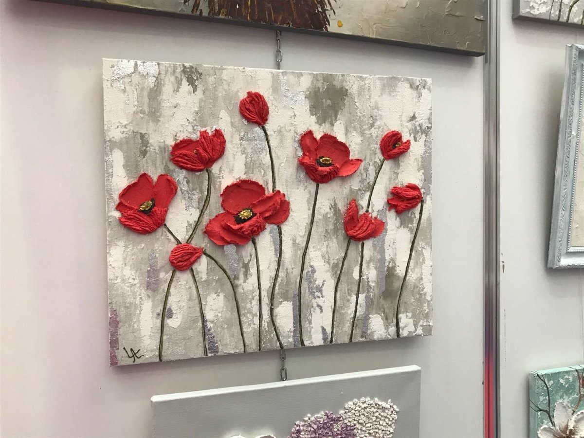 Человек в интерьере живопись акрил