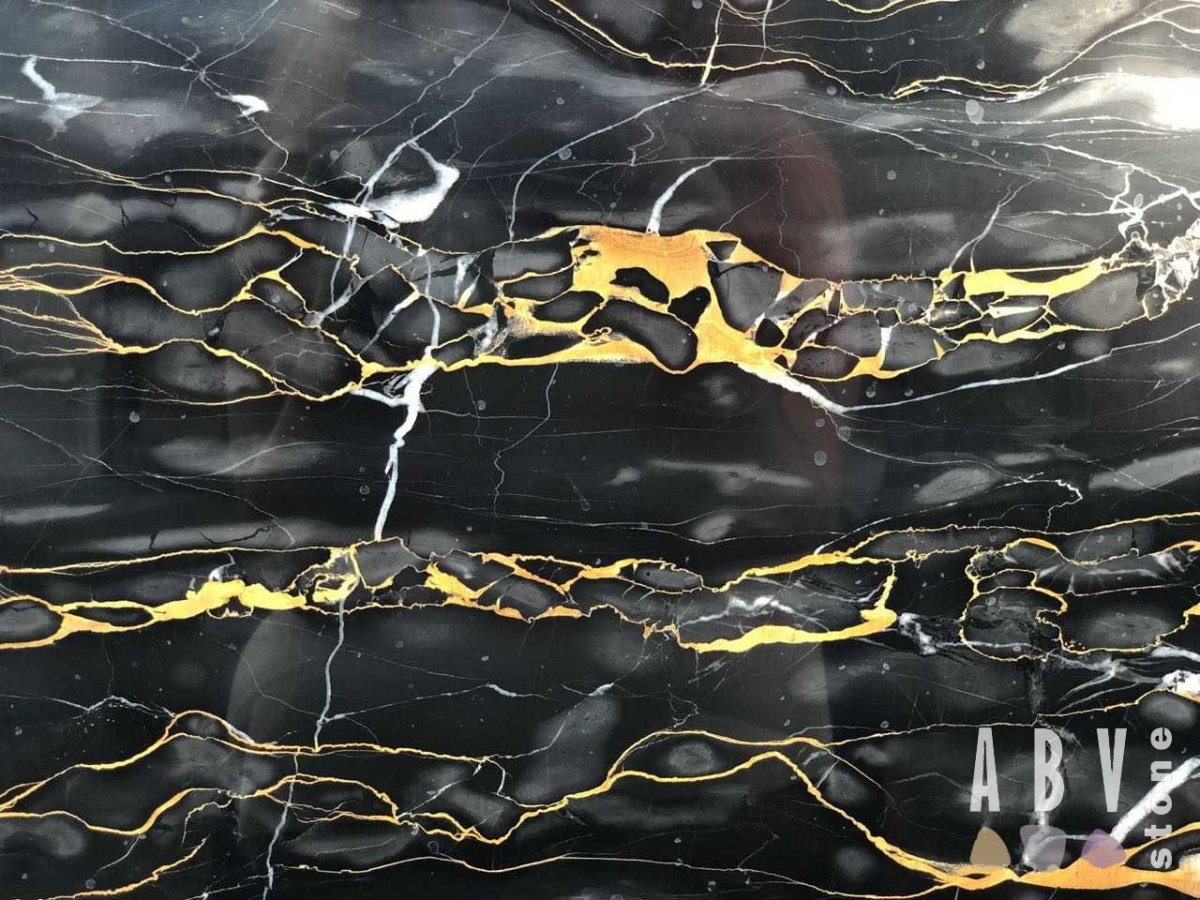 Неро Порторо мрамор