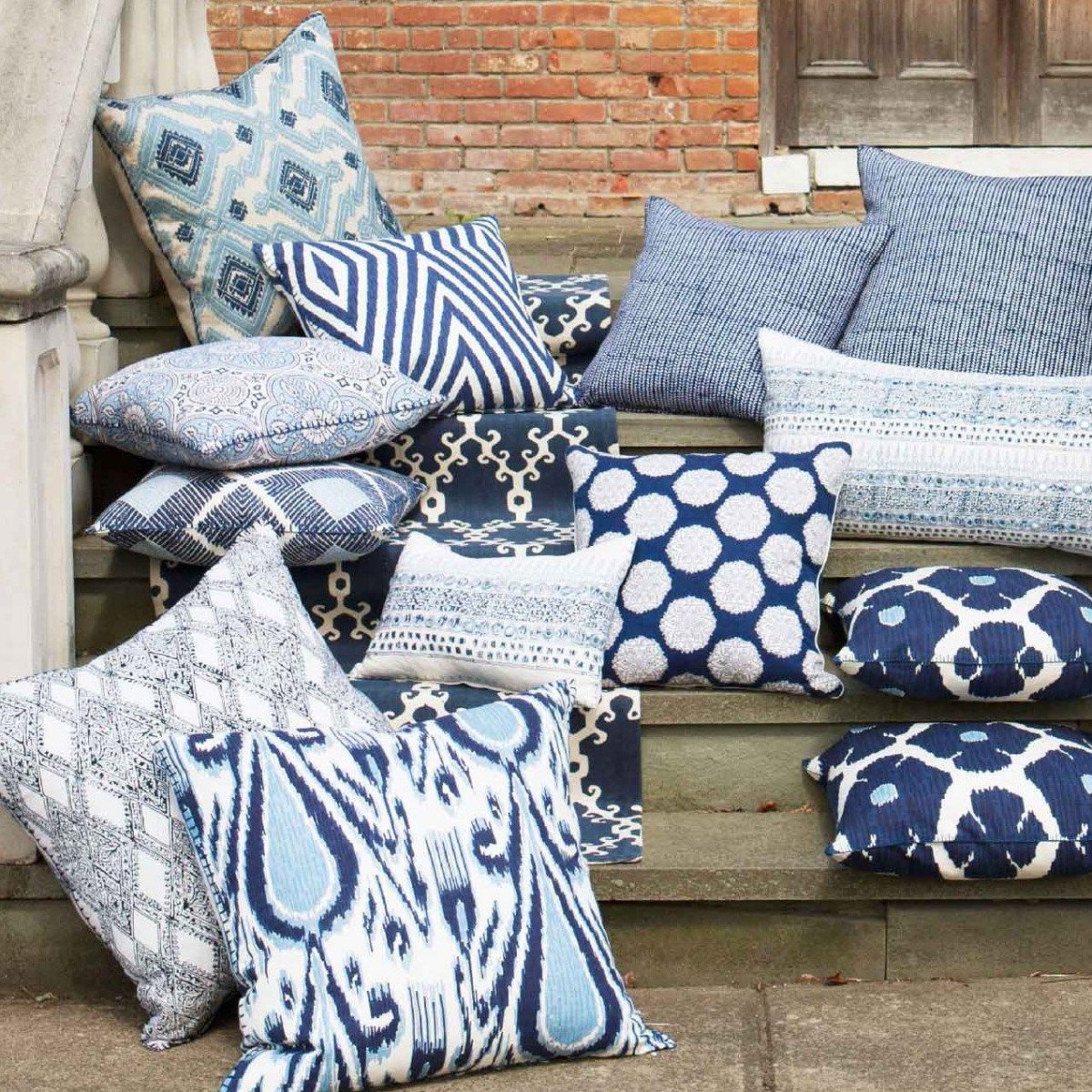 Интерьеры с коврами икат