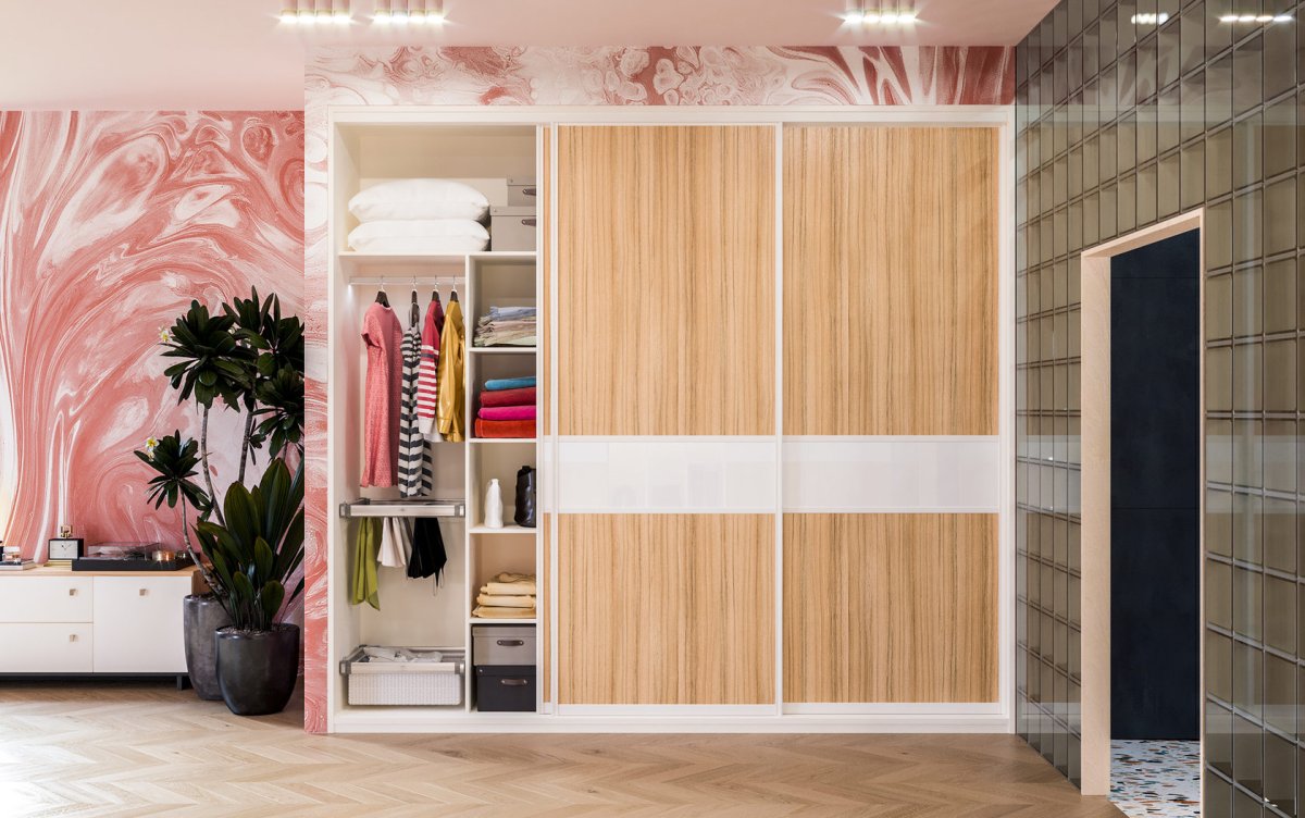 Шкаф-купе светлый в спальню наполнение