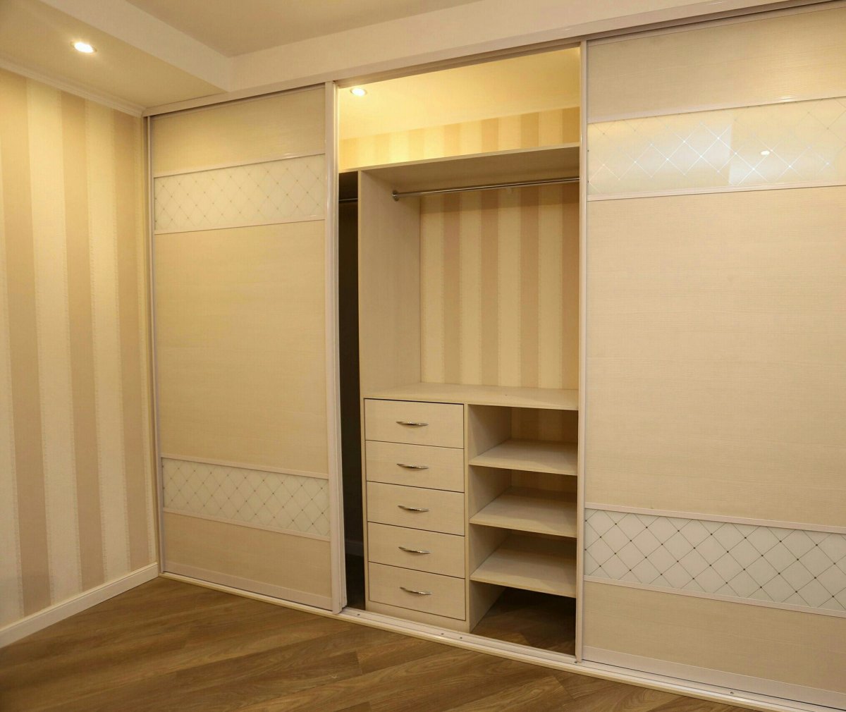 Встроенные шкафы