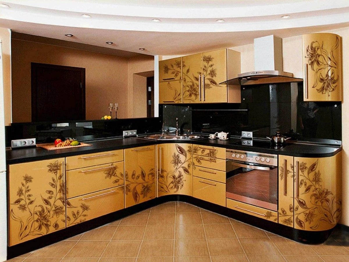 Кухня в темных тонах