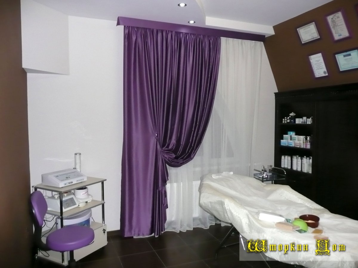 Парикмахерская в черно белом стиле