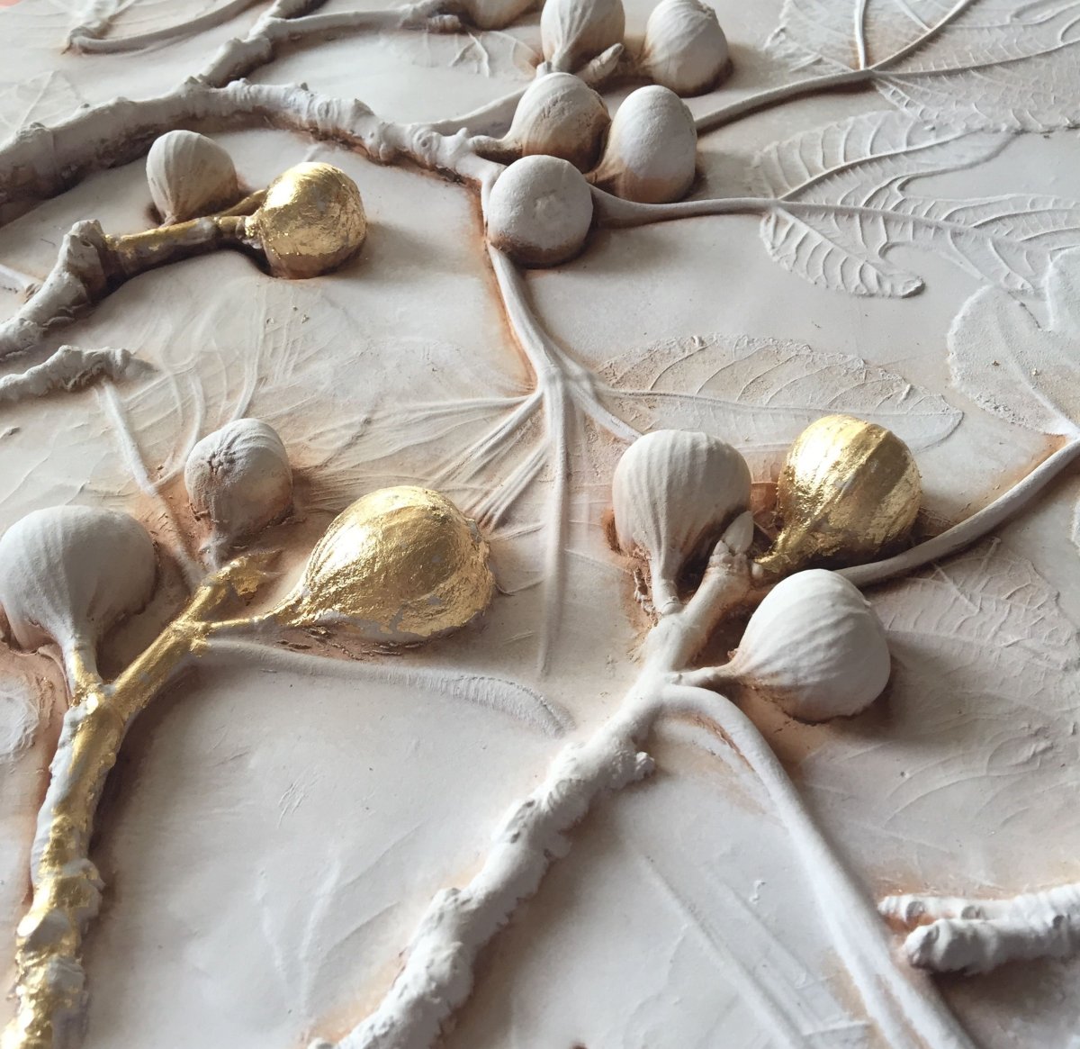 Барельеф Рейчел Дейн