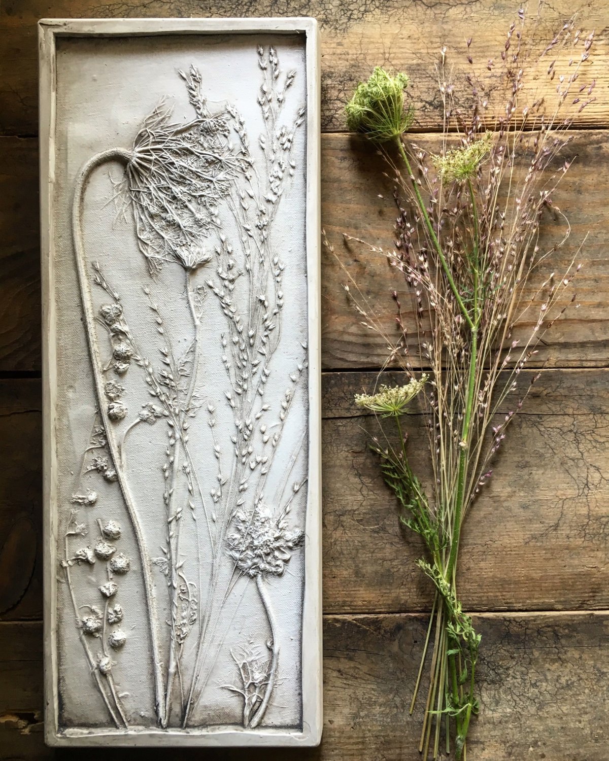 Панно из гипса