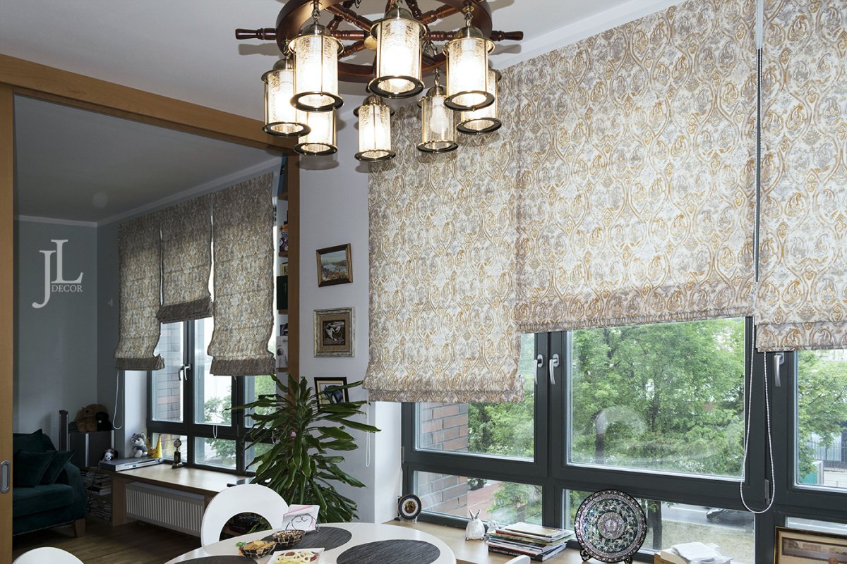 Стильные римские шторы в интерьере