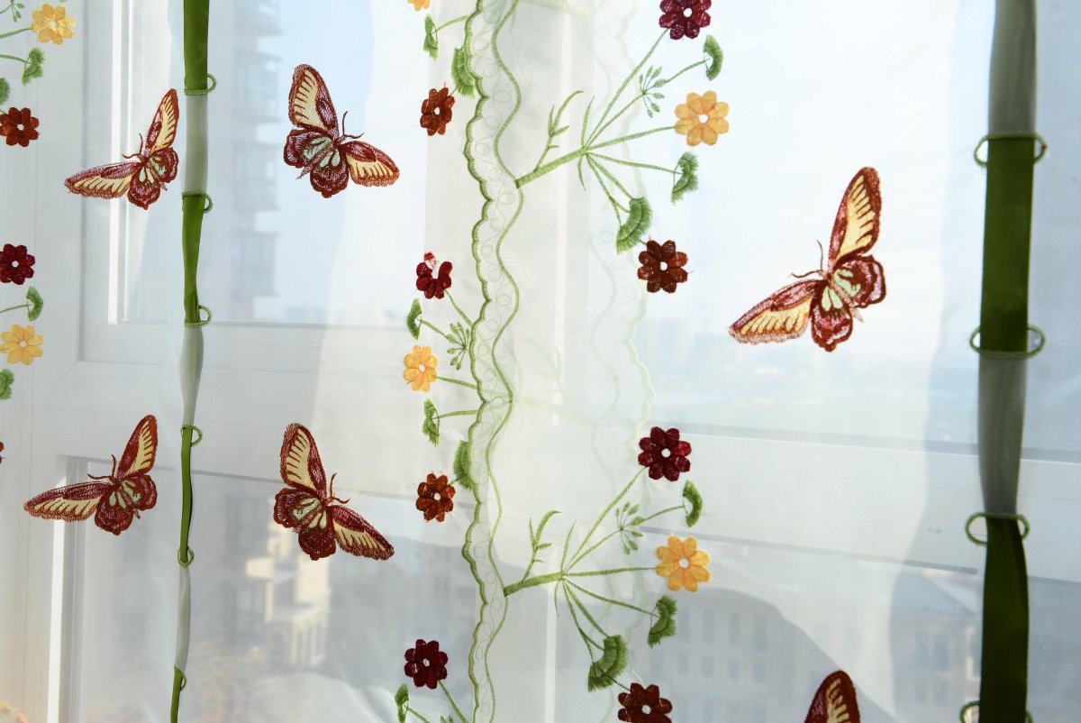 Органза с бабочками