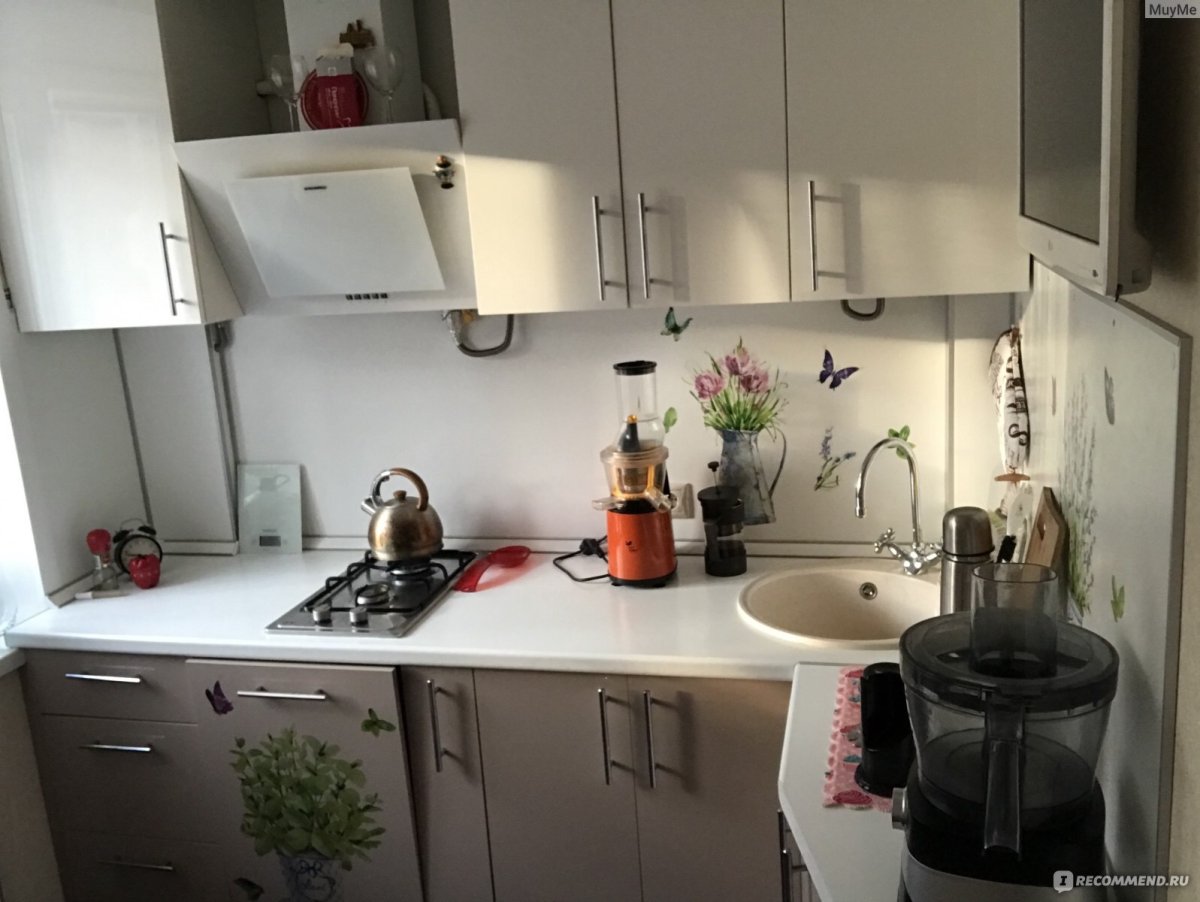 Кухни для брежневки угловые