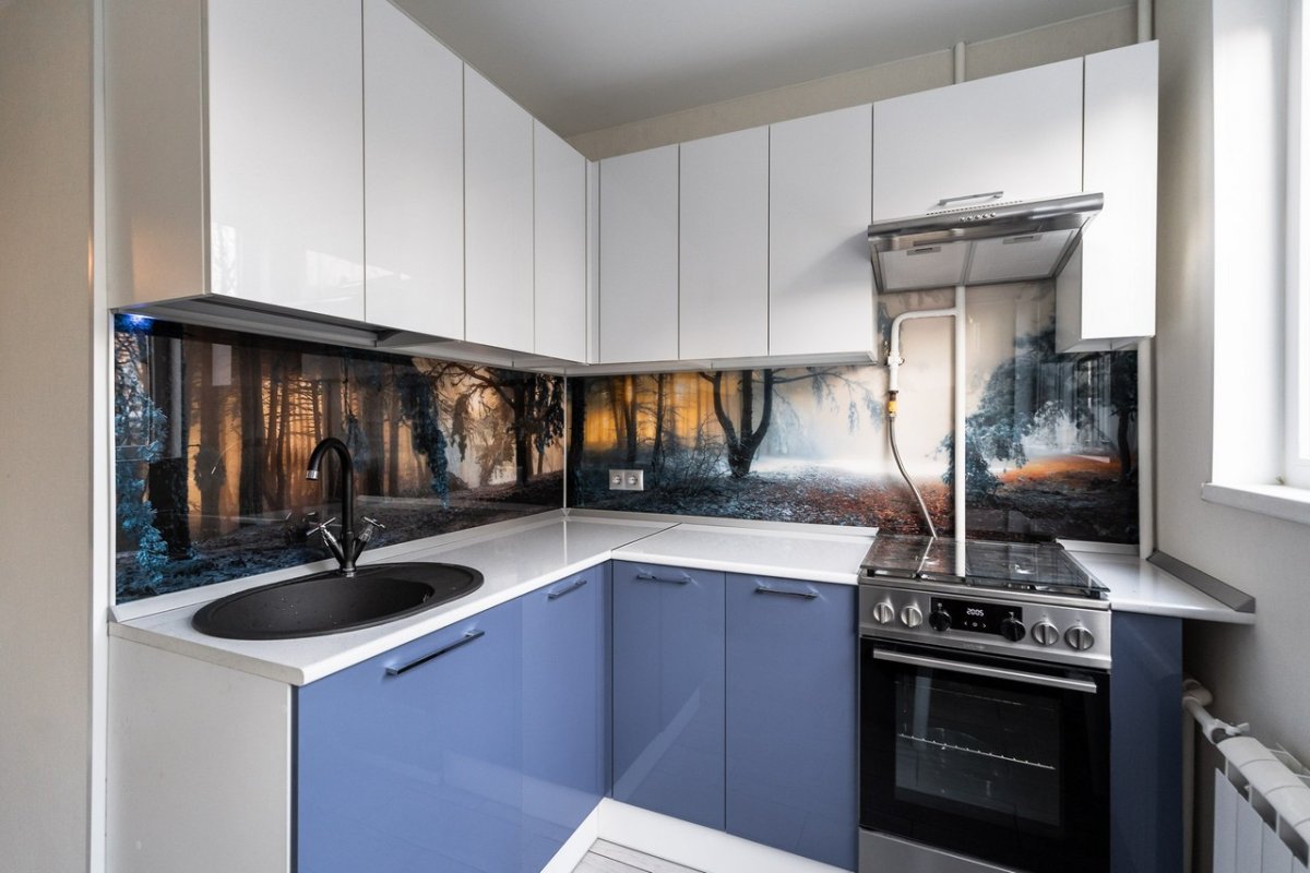 Угловая кухня в хрущевкк