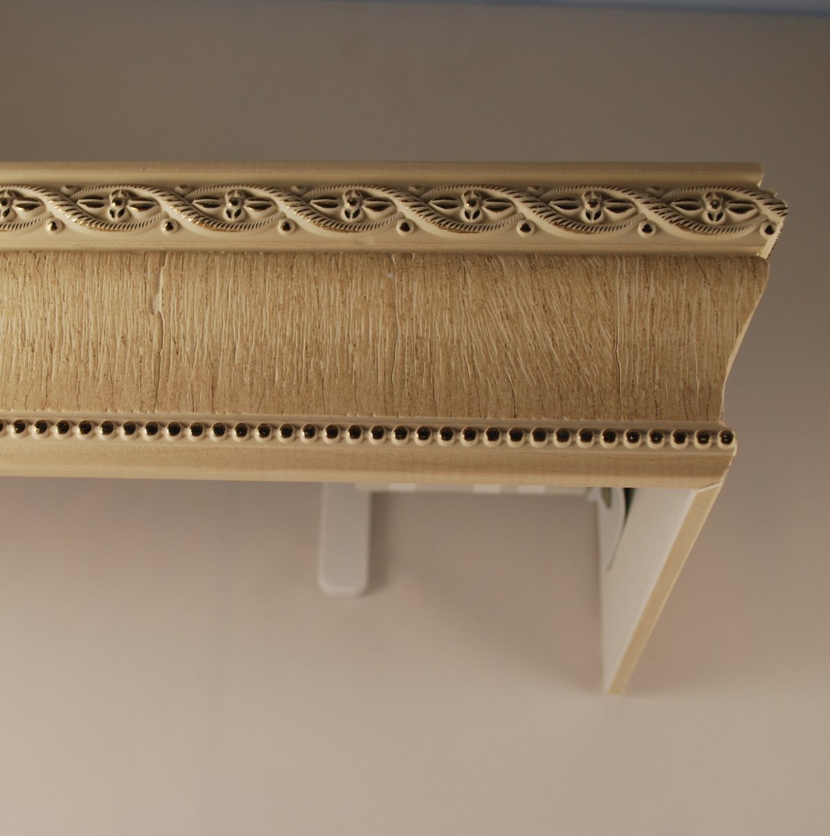 Карниз потолочный